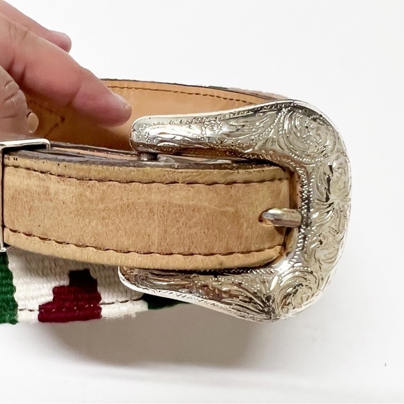 Circle Y of Yoakum Womens Leather Hand Woven Silvertone Boho Buckle Belt Size 26 - Picture 5 of 7